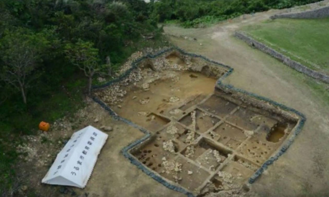 Μυστήριο με νόμισμα που φέρει την κεφαλή του Αγίου Κωνσταντίνου στα ερείπια ιαπωνικού κάστρου (Pics)