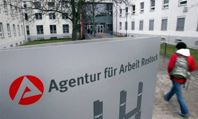 Σταθερή σε ιστορικό χαμηλό η ανεργία στη Γερμανία