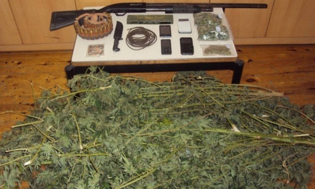 Χασίς και εκρηκτικά στα ποιμνιοστάσια τριών αδελφών στον Μυλοπόταμο