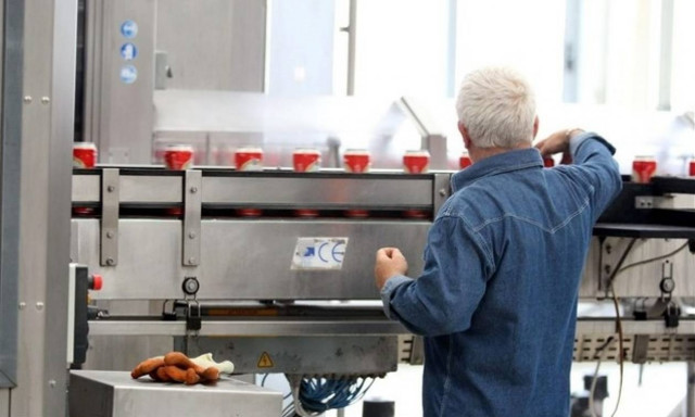 Επιστροφή στη συρρίκνωση για τη μεταποίηση: Τι λένε τα στοιχεία