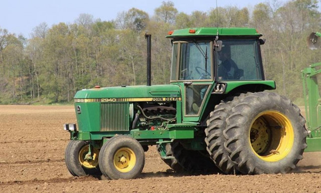 Τραγωδία στο Ηράκλειο: Τον καταπλάκωσε το τρακτέρ του