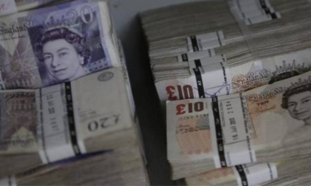 Βρετανία: Σε χαμηλό 31 ετών υποχώρησε η στερλίνα