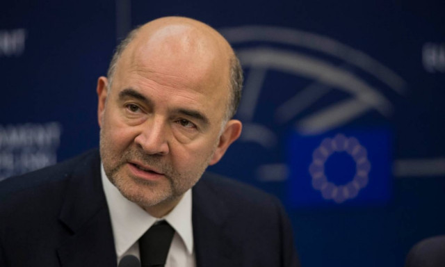 Μαστίγιο και καρότο για την Ελλάδα από τον Μοσκοβισί: Μας παίνεψε αλλά «έβαλε» και γκάζια