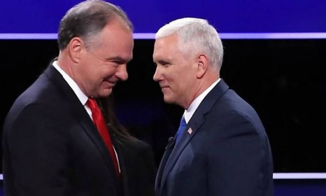 US election: Trump 'fool' and Clinton 'weak', say VPs