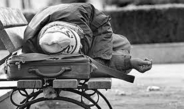 Η Περιφέρεια Αττικής ενισχύει τις δομές αστέγων - Οι δικαιούχοι