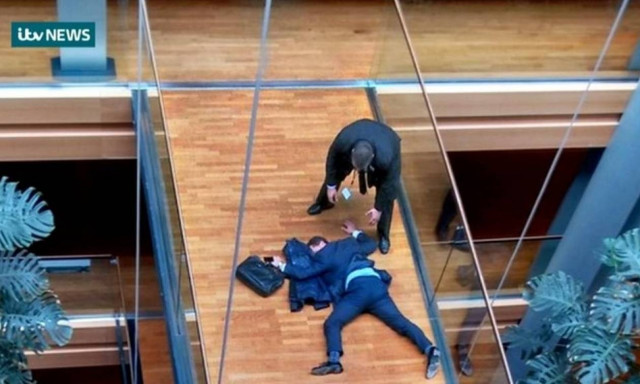 Άγριο ξύλο στο Ευρωκοινοβούλιο: Αισιόδοξα τα μηνύματα για την υγεία του ευρωβουλευτή (vid)