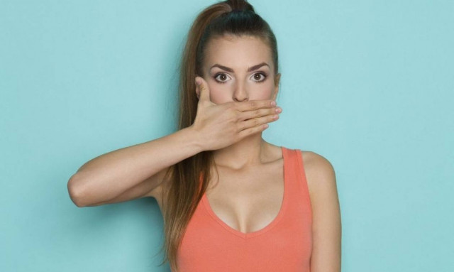 Θα σας σώσει: Tι να κάνετε για να σταματήσει ο λόξιγκας αμέσως