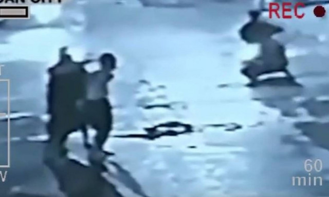 Βίντεο σοκ: Πολίτες εκτέλεσαν έμπορο ναρκωτικών στη μέση του δρόμου