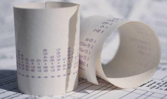 Στην αναμονή για τις αποδείξεις - Στη Βουλή το νομοσχέδιο για το πλαστικό χρήμα