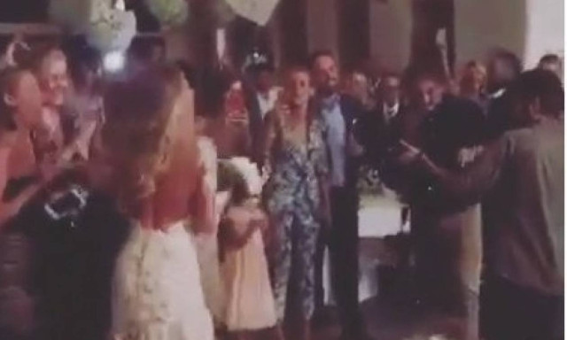 Ο «Μυστικός» γάμος στην Μύκονο (pics)