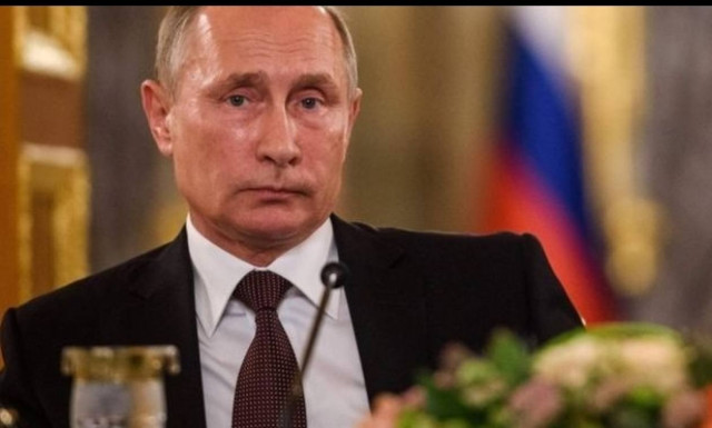 Syria conflict: Russia΄s Putin 'delays France talks'