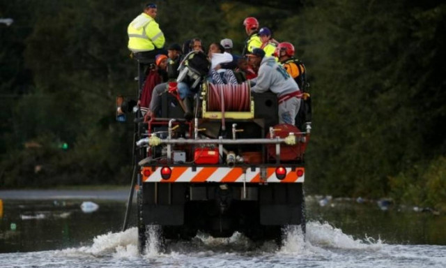 Hundreds stranded in North Carolina floods after Hurricane Matthew