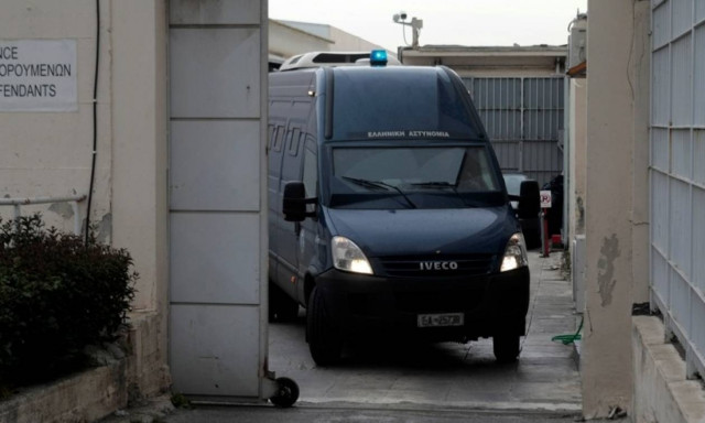 «Μαφιόζικο» χτύπημα: Ανατίναξαν αυτοκίνητο σωφρονιστικού υπαλλήλου των φυλακών Κορυδαλλού