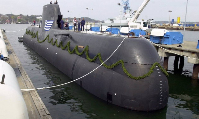 Το γαϊτανάκι των κατηγορούμενων στα εξοπλιστικά