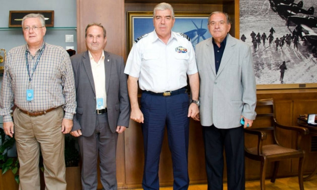 Ο Α/ΓΕΑ με Προέδρους Συλλόγων Αποφοίτων Σχολών Υπαξιωματικών της ΠΑ (pics)