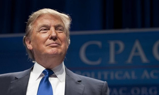 Καταγγελίες Τραμπ για «σπρώξιμο» της Χίλαρι από τους New York Times