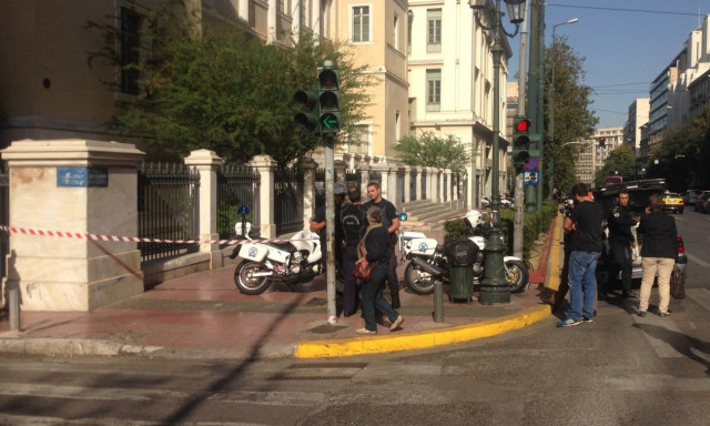 Τηλεφώνημα για βόμβα στο ΣτΕ - Διακόπηκε η συνεδρίαση για τις τηλεοπτικές άδειες (pics)