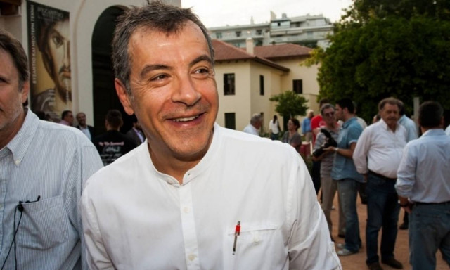 Στ. Θεοδωράκης: Ο Τσίπρας φλέρταρε με το σενάριο της δραχμής