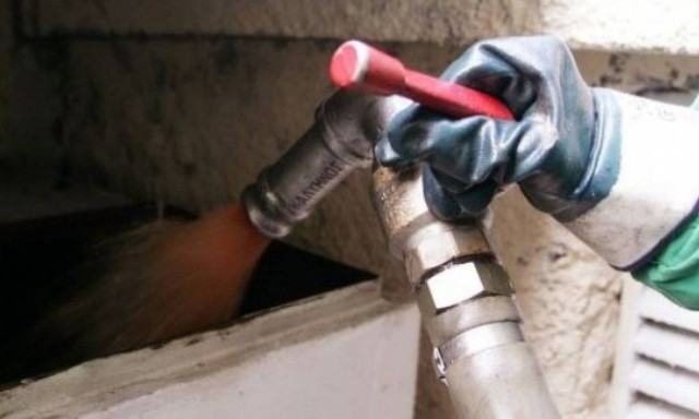 «Καίγονται» οι τσέπες των Ελλήνων για να ζεσταθούν: «Φωτιά» από σήμερα το πετρέλαιο θέρμανσης