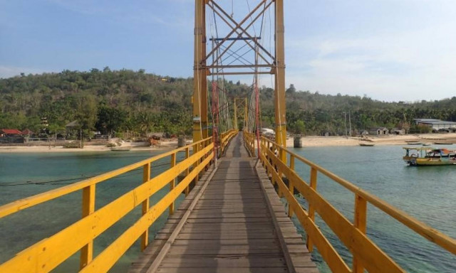 Κατέρρευσε γέφυρα στο Μπαλί: Τουλάχιστον 9 νεκροί και 18 τραυματίες (pics)