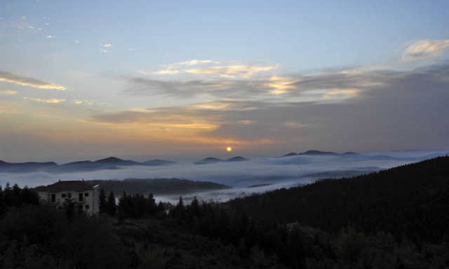 Weather Forecast: Cloudy on Tuesday (18/10/2016)