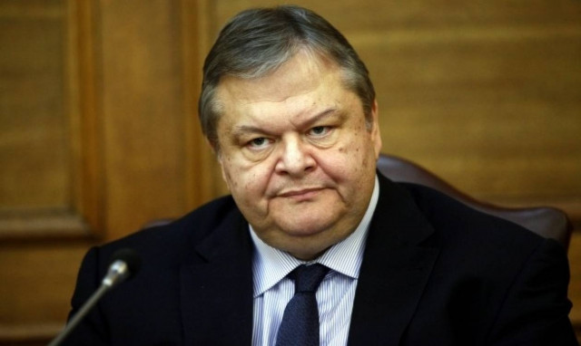 Επιχείρηση απαξίωσης του ΣτΕ καταγγέλλει ο Βενιζέλος