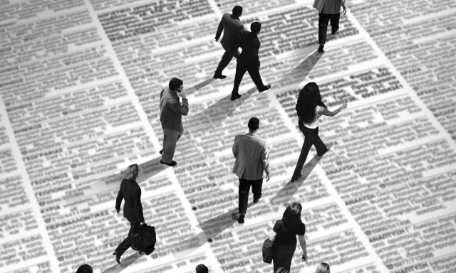 Στο ναδίρ η απασχόληση στην Ελλάδα: Μόλις 1 στους 2 στους Έλληνες απασχολούνται