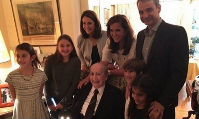 Με τούρτα… Μαθουσαλίξ γιόρτασε τα γενέθλια του ο Κωνσταντίνος Μητσοτάκης! (photo)