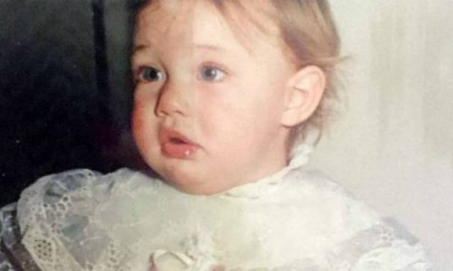 Δεν πάει ο νους σας! Ποια ξανθιά Eλληνίδα παρουσιάστρια είναι η μικρή της φωτογραφίας;