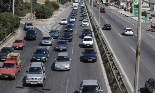 Έρχονται νέα «φουσκωμένα» τέλη κυκλοφορίας από τον Νοέμβριο