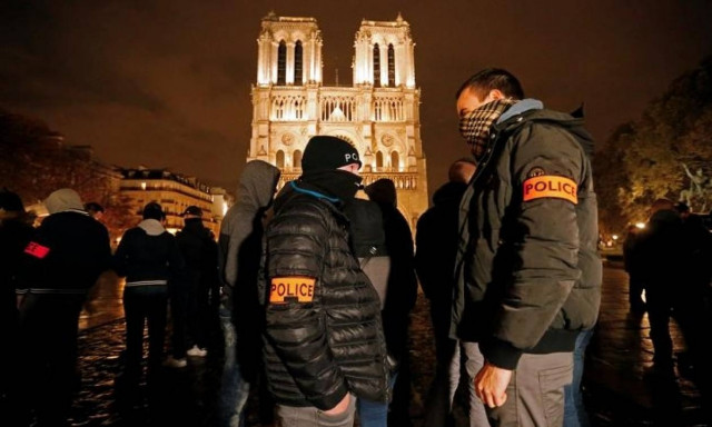 Γαλλία: Για πέμπτη νύχτα στους δρόμους οι αστυνομικοί (pics)