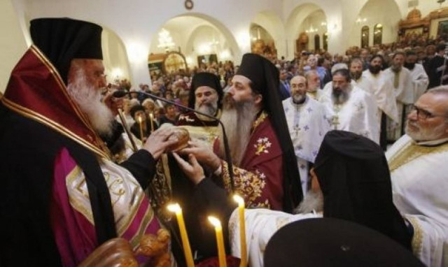 Ιερώνυμος: Δεν δέχομαι να χωρίσω τα παιδιά μου - Μην αφήνουμε να μας πάνε όπου θέλουν οι άλλοι