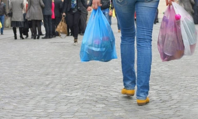 Κι όμως: Έρχεται χαράτσι και στις πλαστικές σακούλες του σούπερ μάρκετ!