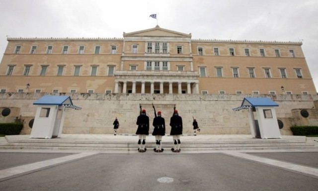 Προκαλούν οι Γερμανοί: «Και άλλα δισεκατομμύρια για μια καμένη χώρα»