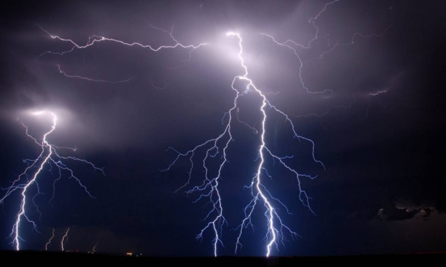 Καιρός: Ξεκίνησε η κακοκαιρία - Ισχυρές βροχές και καταιγίδες με τσουχτερό κρύο