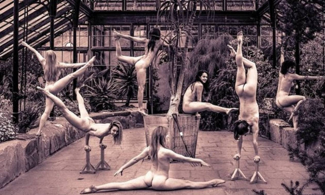 Γυμνοί για καλό σκοπό οι «Έλληνες Θεοί» του Κέιμπριτζ (photos)