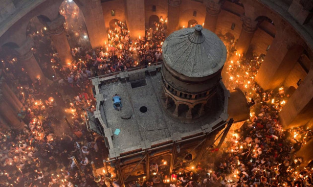 Συγκλονιστική αποκάλυψη: Άνοιξαν μετά από αιώνες τον τάφο του Χριστού (vids+pics)