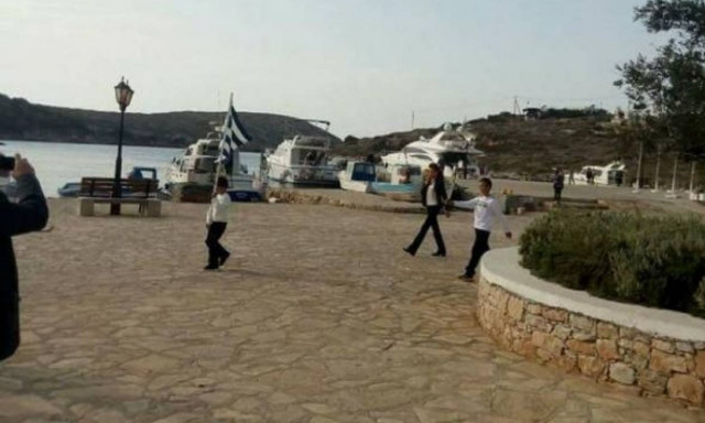 28η Οκτωβρίου: Η πιο συγκινητική παρέλαση έγινε με 2 μόλις μαθητές!