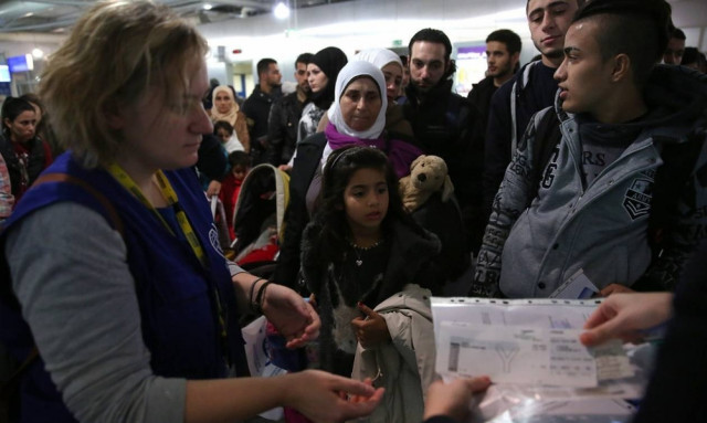 Έφυγαν 111 πρόσφυγες για Φινλανδία, ήρθαν 148 σε Σάμο... (pics)