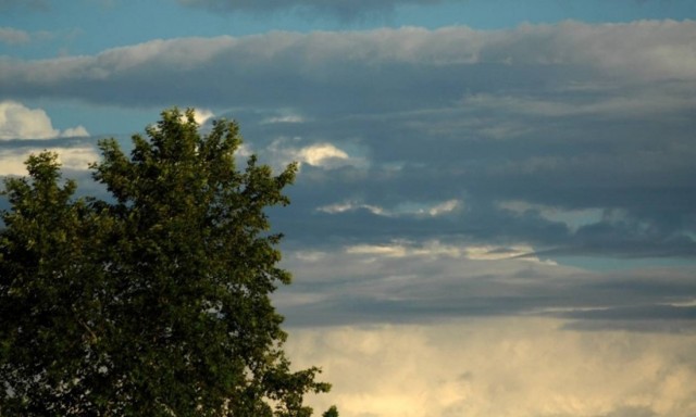 Weather forecast: Clouds, chance of rain on Tuesday (01/11/2016)