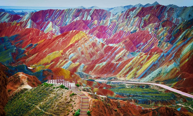 Είναι αυτό το πιο πολύχρωμο μέρος του κόσμου; (photos)