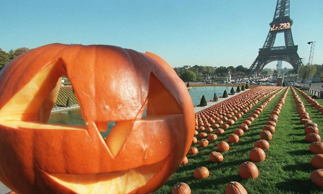 Γαλλία:  Άντρας κρατούσε ψεύτικο όπλο και φώναζε «ο Αλλάχ είναι μεγάλος»… για το Χάλογουιν…