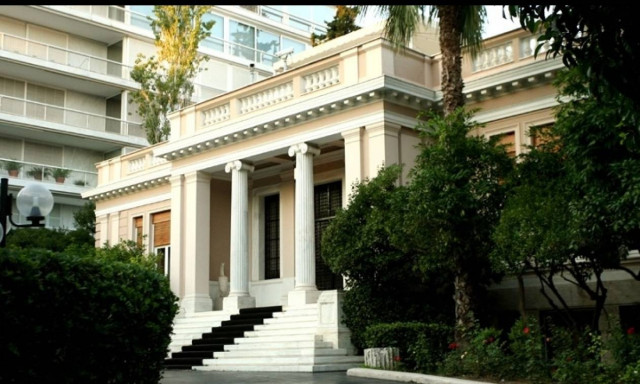 Σε λίγη ώρα η συνάντηση Τσίπρα - Λαβρόφ στο Μαξίμου