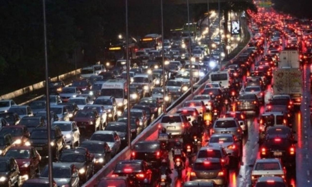 ΤΩΡΑ: Καραμπόλα στον Κηφισό – Κυκλοφοριακό χάος!