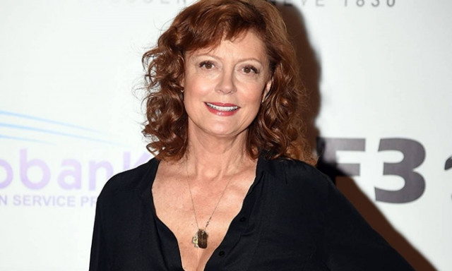 Η Σούζαν Σάραντον «κατακεραυνώνει» Χίλαρι: Δεν ψηφίζω με το... αιδοίο μου!