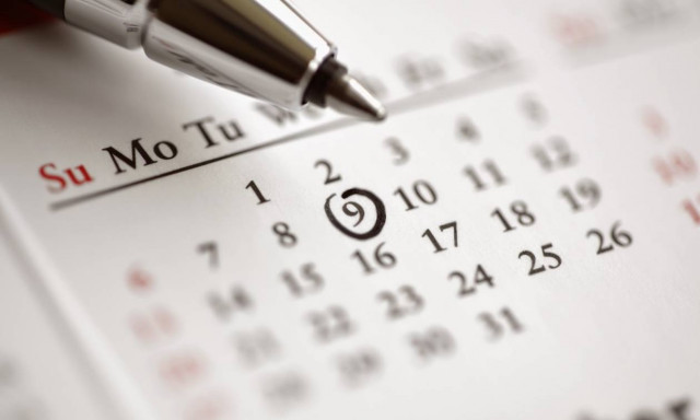 Πότε πέφτουν οι επίσημες αργίες το 2017 - Δείτε ποιες ημέρες δεν θα πάτε στη… δουλειά!