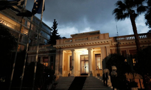 Ανασχηματισμός: Εκτός κυβέρνησης ο πιο στενός συνεργάτης του Τσίπρα