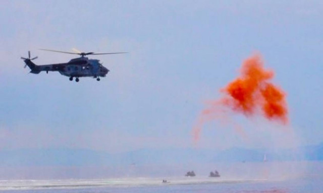 Φαντασμαγορικό θέαμα από την Πολεμική Αεροπορία στο Παλαιό Φάληρο (pics)