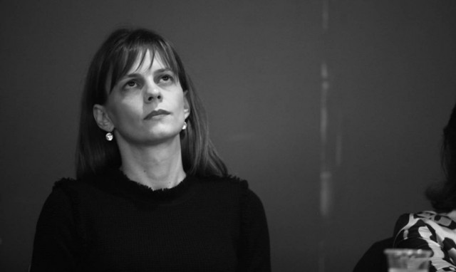 Επιδόματα τέλος - Πλέον η κυβέρνηση θα μοιράζει παροχές σε... είδος!