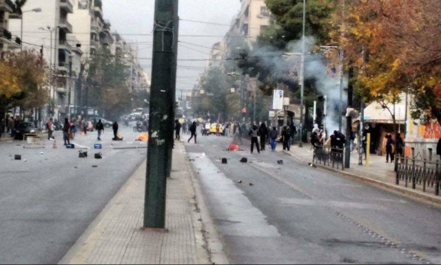 Πεδίο μάχης το κέντρο της Αθήνας (pics&vid)